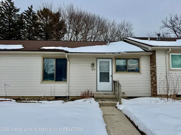 2120 La Mer Ln, Haslett, MI 48840