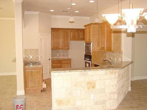 5th image of 9002 Highland Cove