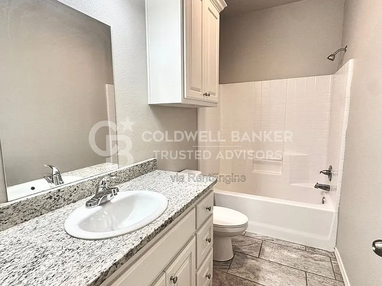 11209 Akron Ave — Photo 20