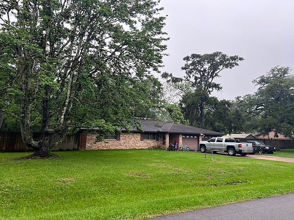 3rd image of 230 Barbara Dr