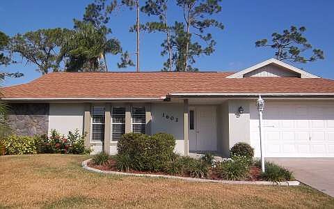 1st image of 1602 Carrington Ave