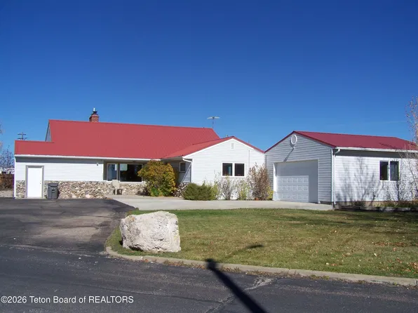 2055 Milleg Ln, Big Piney, WY 83113