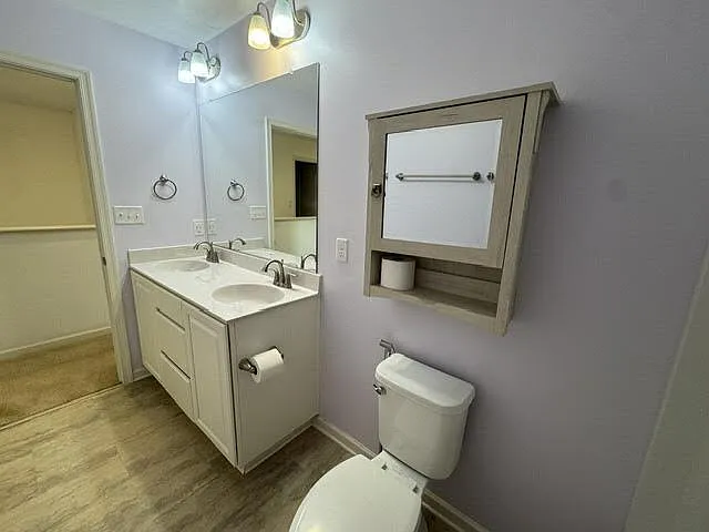 136 Alliance Ct — Photo 31