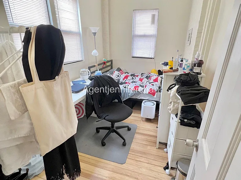 15 Park Vale Ave #10 — Photo 10