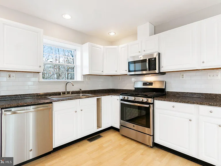 6341 Dogwood Pl — Photo 12