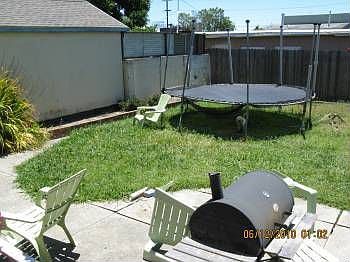 2nd image of 1836 Esmond Ave
