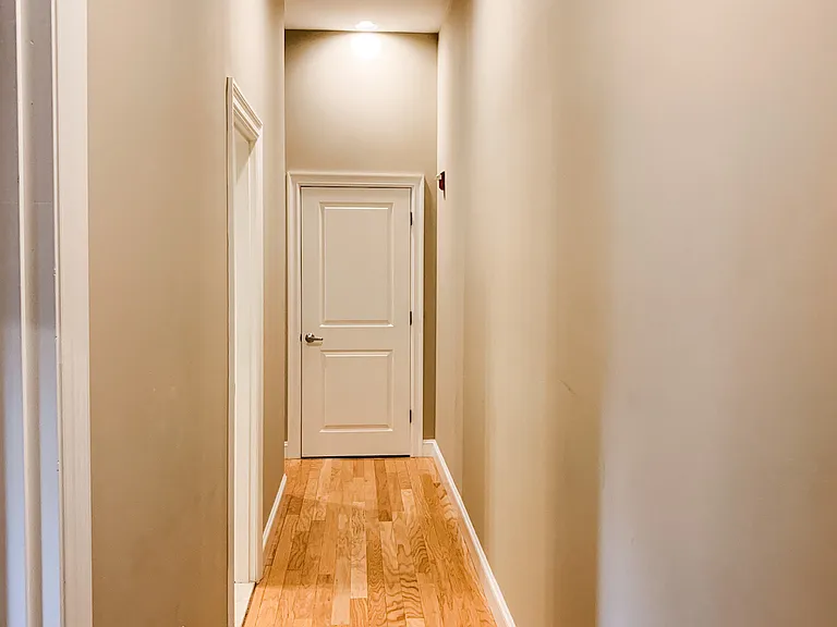 1721-1723 Washington St #205 — Photo 3