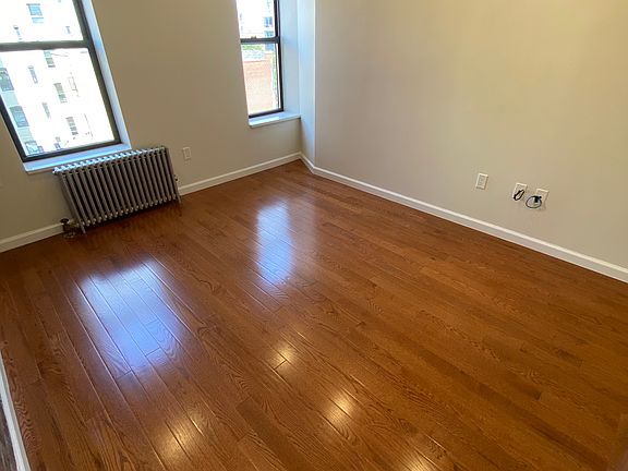 3rd image of 319 E Houston St #4B