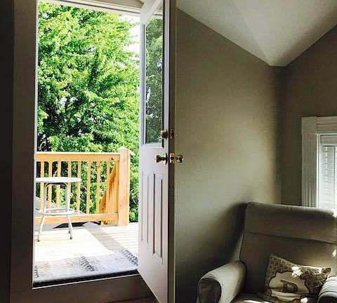 3rd image of 117 W Breckinridge St #2