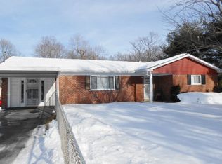 1716 Maxwell Hill Rd, Beckley, WV 25801