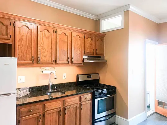 Rented by Ulas Real Estates Inc | media 25