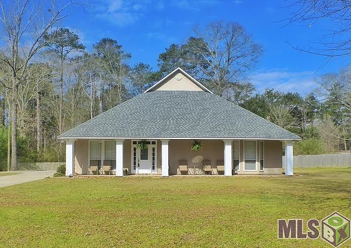1st image of 34740 Huckleberry Dr