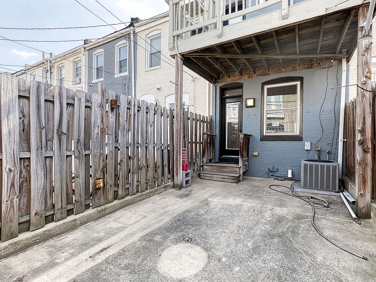 112 N Streeper St — Photo 24
