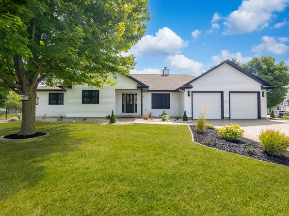 1808 Dairy Ln, Ottawa, IL 61350