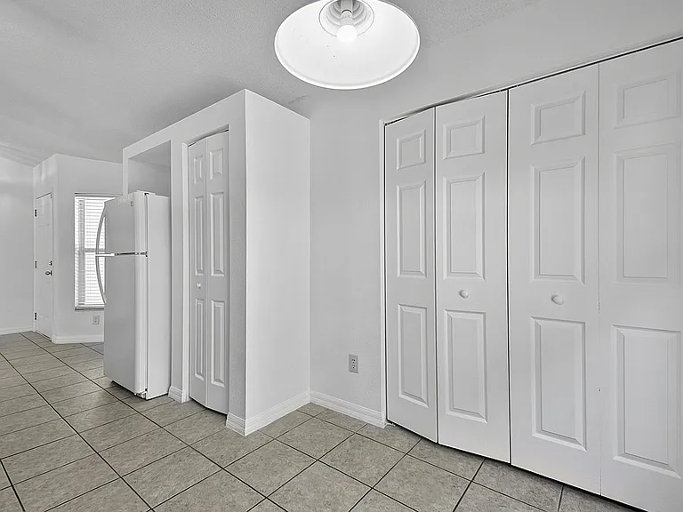 15 Renmont Ct — Photo 24