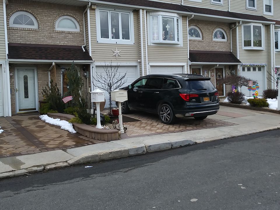1st image of 100 Benjamin Dr