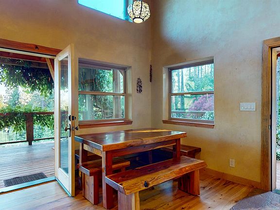 4th image of 14843 Youngs Hill Rd