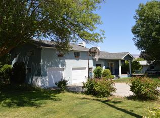 916 Red Apple Rd, Wenatchee, WA 98801