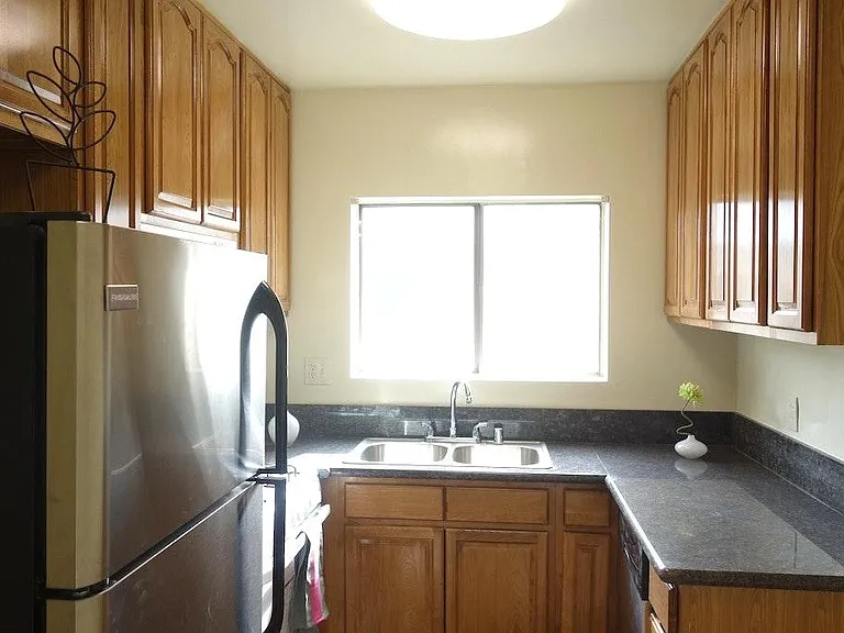 4375 York Blvd #221 — Photo 5