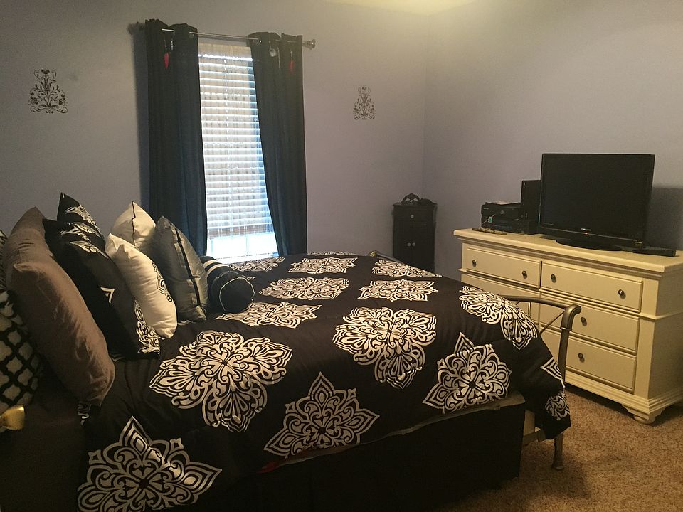 1st image of 5243 Oxford Crest Dr