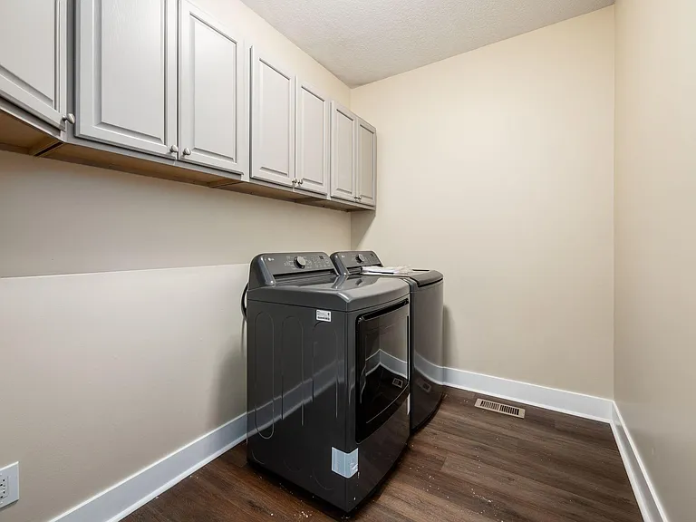 7302 Claddaugh Ln — Photo 36