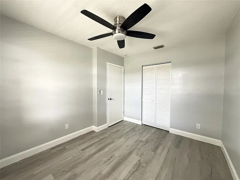 1231 Illinois Ave #1 — Photo 12