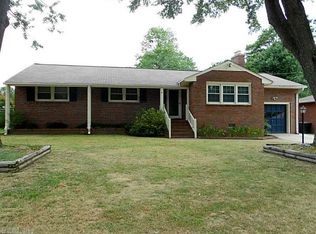 8 Malbon Ave, Newport News, VA 23601