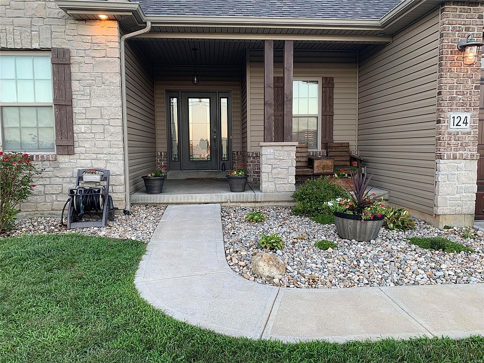 2nd image of 124 Brookhaven