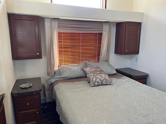 4th image of 49 Hidden Harbor Ln