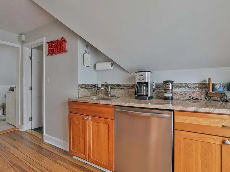 8 Mason St #3 — Photo 3