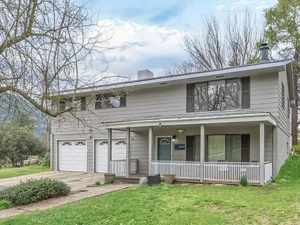 45221 Big Oak Ln, Oakhurst, CA 93644