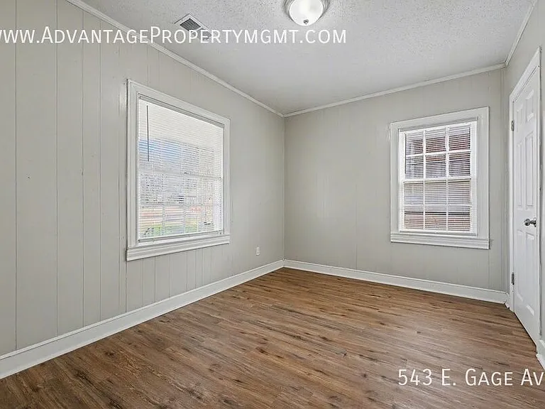 543 E Gage Ave — Photo 16