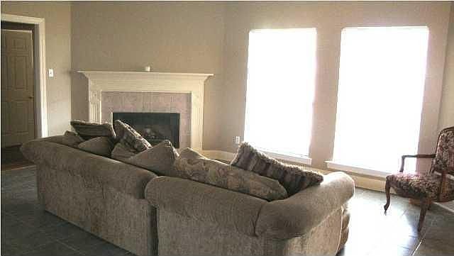 2nd image of 104 Alexis Ln