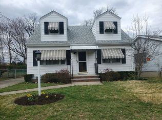 4 Pillar Dr, South Amboy, NJ 08879