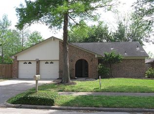 5201 Crestway Dr, La Porte, TX 77571