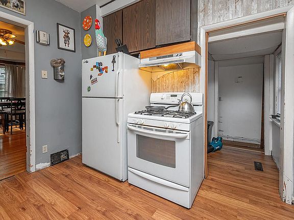 5th image of 521 E Main STREET