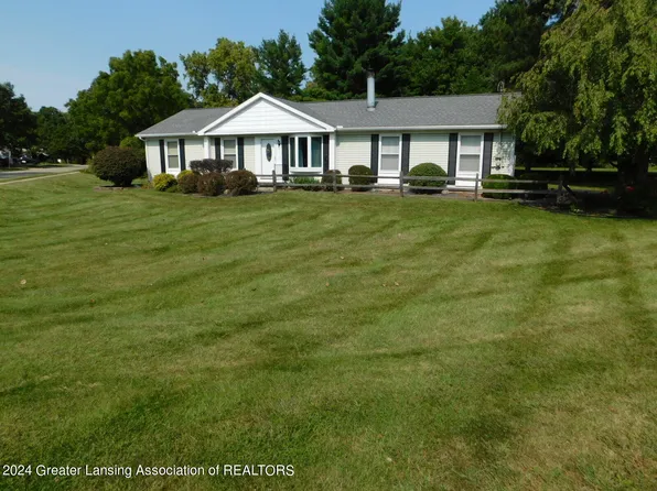 954 W Ash St, Mason, MI 48854