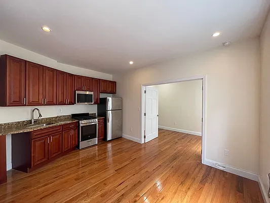 Rented by E and G Realty Group | media 4