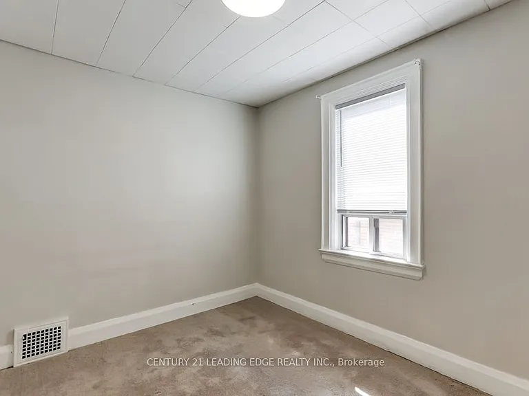 26 Grandville Ave — Photo 18