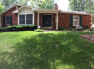 566 Windsor Mill Dr, Ballwin, MO