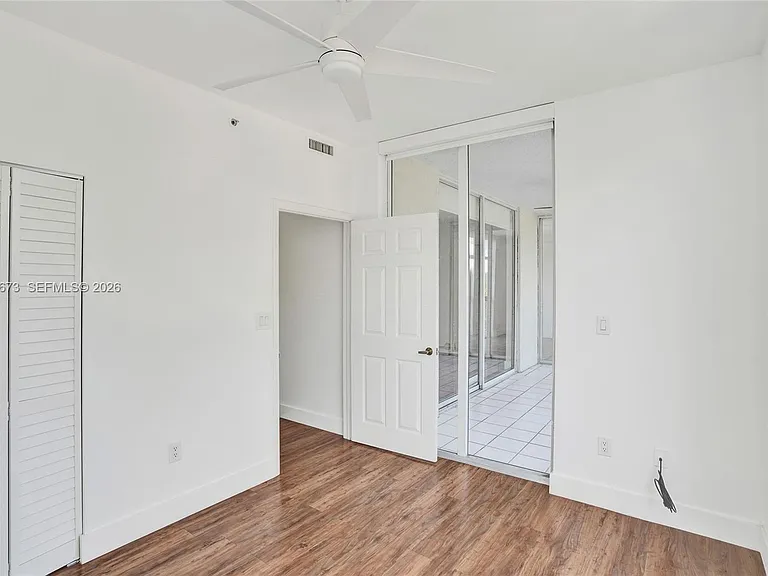 9725 NW 52nd St #406 — Photo 11