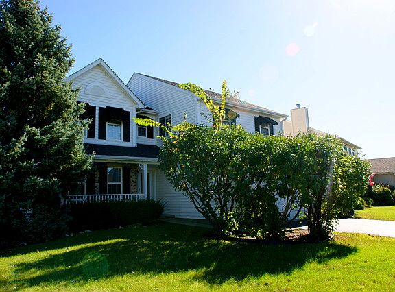 3rd image of 2065 N Masters Ln