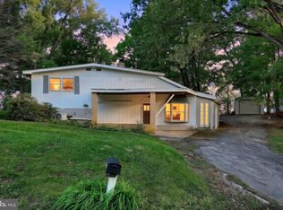 3295 Woodberry Rd, York, PA 17408