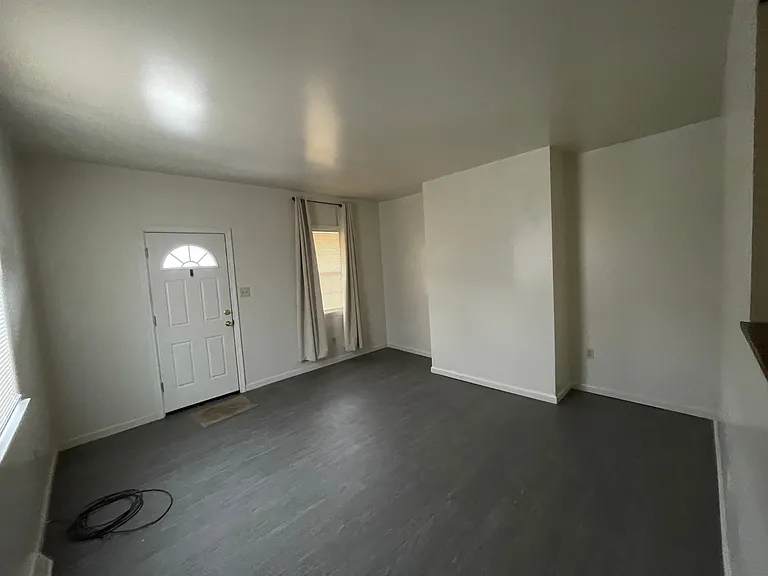 126 Railroad St #128 — Photo 15