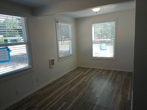 5th image of 19130 NE Glisan St APT 1