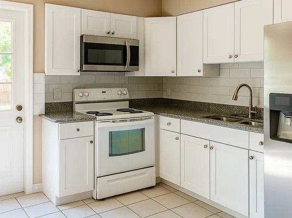 2804 52nd Avenue Dr W, Bradenton, FL 34207