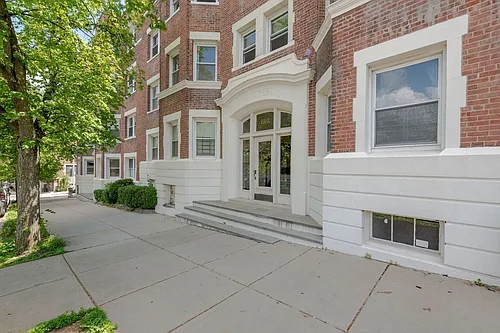 1500 Commonwealth Ave Photo 1