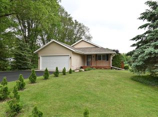 N3912 Vista Rd, Sullivan, WI 53178