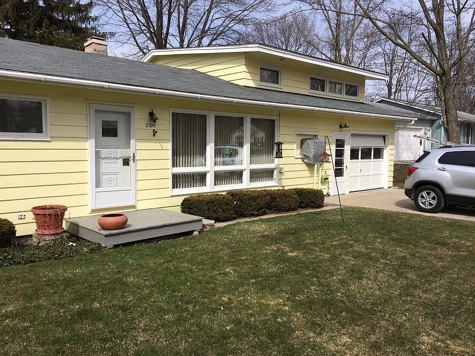 1st image of 2395 Lincoln Manor Dr