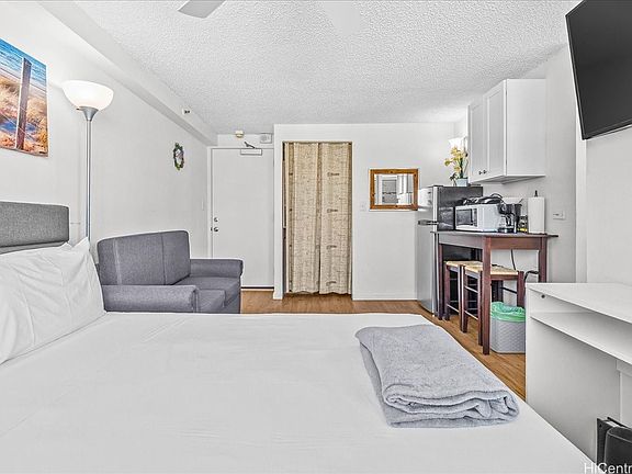 5th image of 2463 Kuhio Ave APT 810